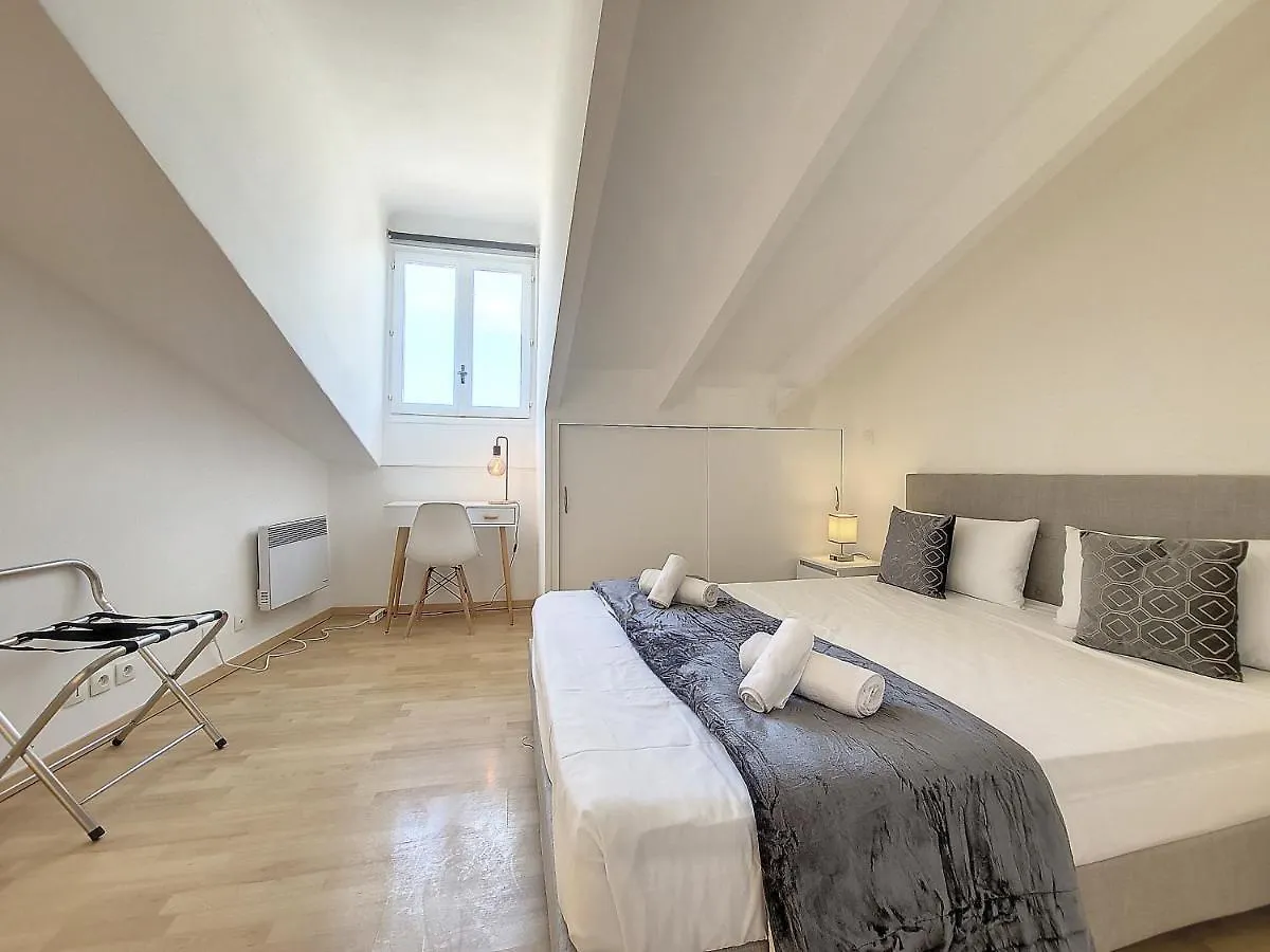 Nestor&Jeeves - City Break - Central - Very Close Sea Nice Apartment